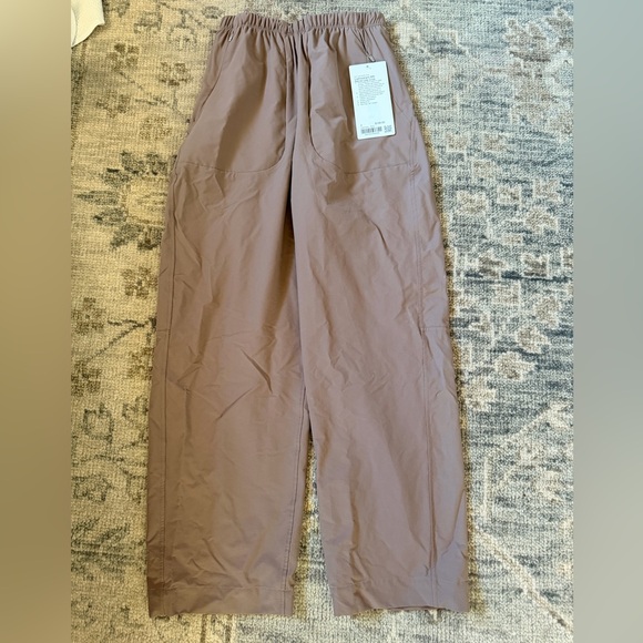 lululemon athletica Pants - Lululemon Women’s Barrel Leg Taupe Pants NWT